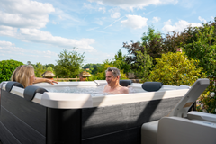Zoppinh MSPA OSLO Rame Series hot tub with built-in seating and modern design, ideal for relaxation and spa use.